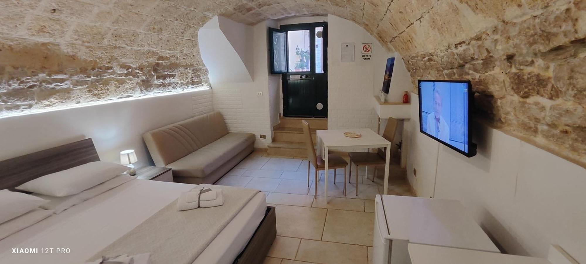 B&B Montebello Трани Экстерьер фото