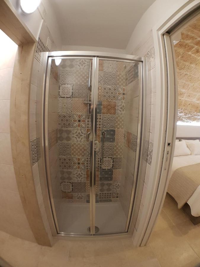 B&B Montebello Трани Экстерьер фото